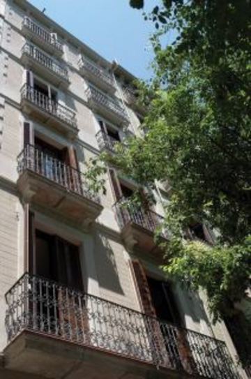 Apartamentos Consell De Cent Barcelona Exterior photo